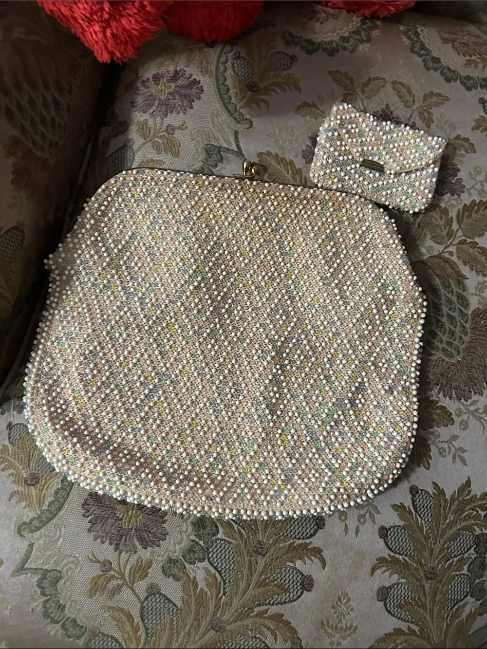 Pearlescent vintage 60s Beaded Evening Bag in Cream